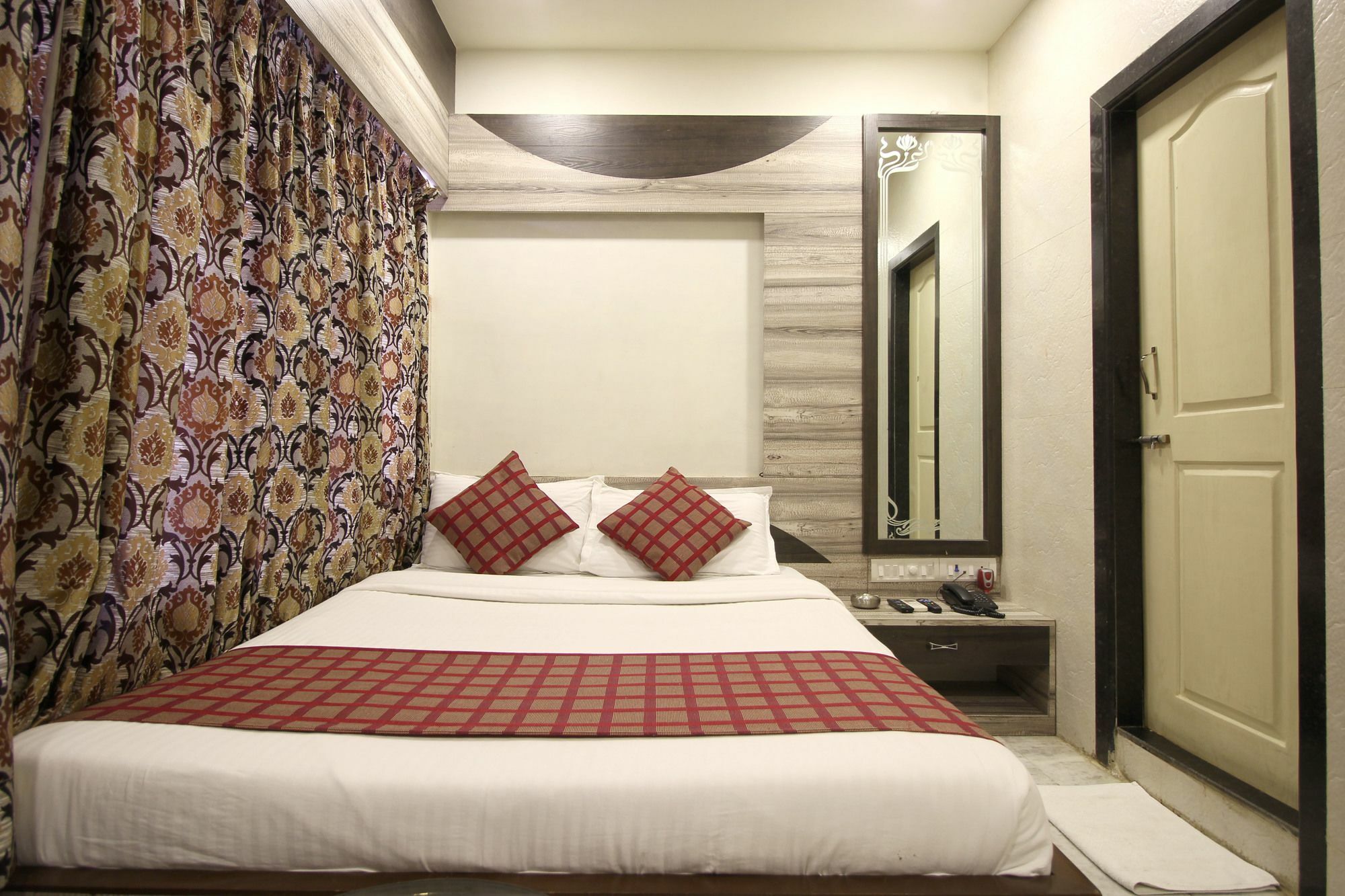 Hotel Oc Residency Mumbai Exterior photo